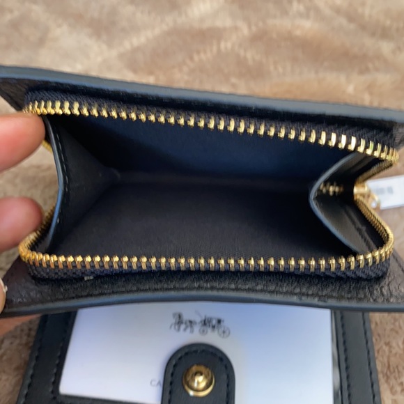 ❌SOLD❌Coach Leather Wallet- WT - Picture 3 of 7